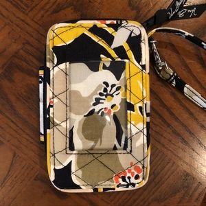 NWOT Vera Bradley Paisley Phone Wristlet